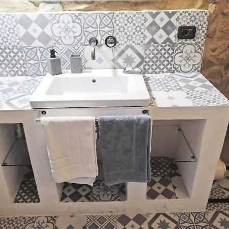 Bed & Breakfast Ibla Barocca 4*
